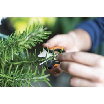 Fiskars 1063326 SP-220 Bitki Makası