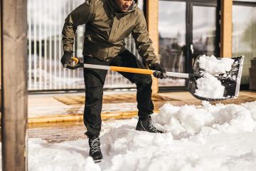 Fiskars 1057178 X Series Kar Küreme Küreği