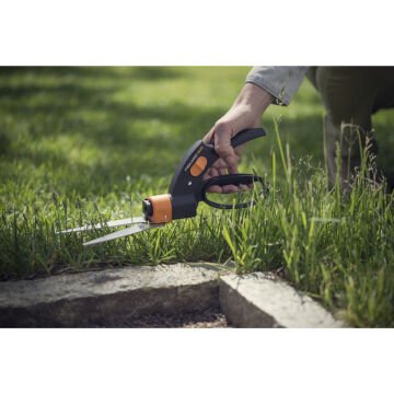 Fiskars 1000589 GS42 Servo-System Çim Makası