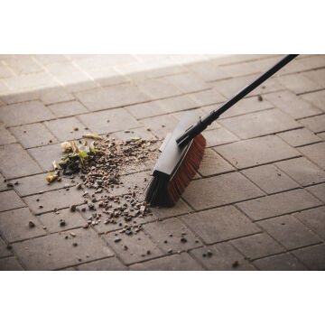 Fiskars 1025926 Solid Çok Amaçlı Avlu Bahçe Süpürgesi - L