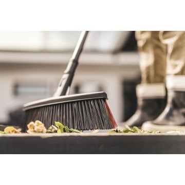 Fiskars 1025921 Solid Çok Amaçlı Avlu Süpürgesi M
