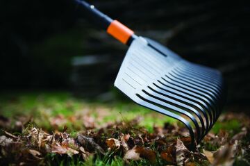 Fiskars 1000642 QuikFit Yaprak Tırmığı L