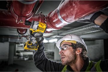 Dewalt DCF921E2T Akülü Somun Sıkma Makinesi 1/2'' 18V 2X1.7Ah