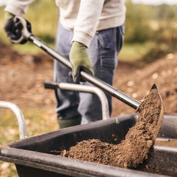 Fiskars 1066711 Ergonomik Pro Dar Ağızlı Ağır İş Küreği