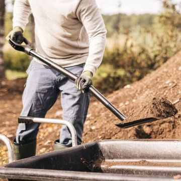 Fiskars 1066711 Ergonomik Pro Dar Ağızlı Ağır İş Küreği