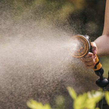 Fiskars 1065482 5 Fonksiyonlu Sulama Tabancası