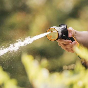 Fiskars 1065483 3 Fonksiyonlu Sulama Tabancası