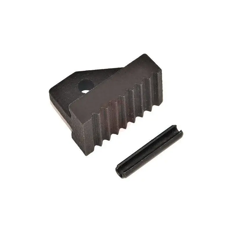 İzeltaş  12'' Ağır Tip Boru Anahtarı Yedek Parçası Alt Çene Ve Pim (2110100412)