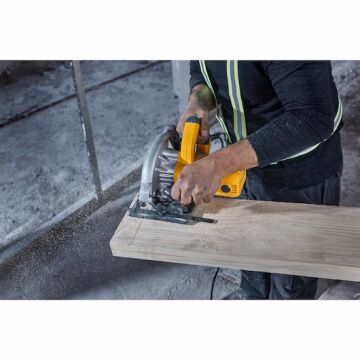 Dewalt DWE5615 Daire Testere 190Mm 1500W